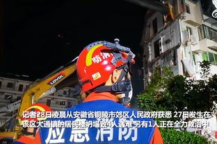 记者：拜仁还没和穆西亚拉具体商谈续约，球员很欣赏图赫尔